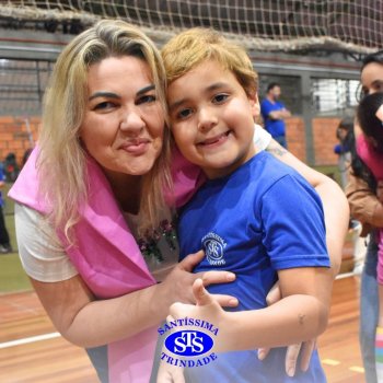 Crianças do 1º e 2º ano expressam todo o seu amor nas homenagens às mães