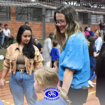 Crianças do 1º e 2º ano expressam todo o seu amor nas homenagens às mães