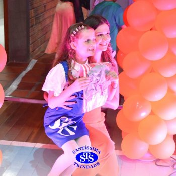 Crianças do 1º e 2º ano expressam todo o seu amor nas homenagens às mães
