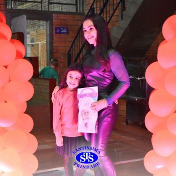 Crianças do 1º e 2º ano expressam todo o seu amor nas homenagens às mães