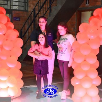 Crianças do 1º e 2º ano expressam todo o seu amor nas homenagens às mães