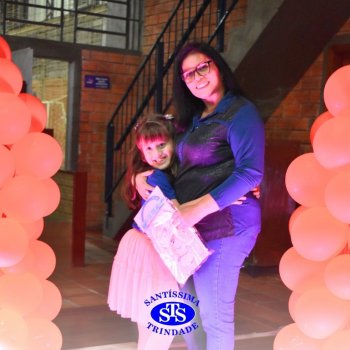 Crianças do 1º e 2º ano expressam todo o seu amor nas homenagens às mães
