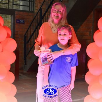 Crianças do 1º e 2º ano expressam todo o seu amor nas homenagens às mães