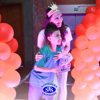 Crianças do 1º e 2º ano expressam todo o seu amor nas homenagens às mães