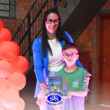 Crianças do 1º e 2º ano expressam todo o seu amor nas homenagens às mães