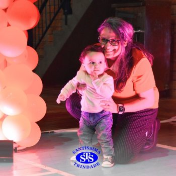 Crianças do 1º e 2º ano expressam todo o seu amor nas homenagens às mães