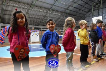 Homenagem aos pais dos alunos do Infantil 4