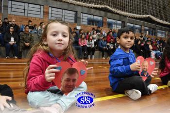 Homenagem aos pais dos alunos do Infantil 4
