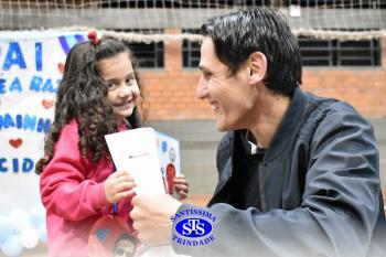 Homenagem aos pais dos alunos do Infantil 4