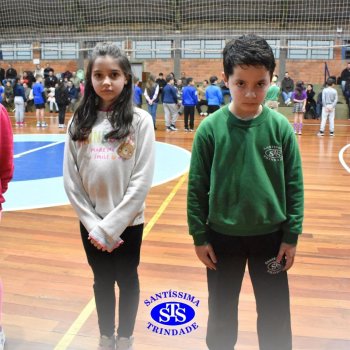 3º e 4º ano vivem momentos especiais ao lado dos pais durante homenagens no Colégio