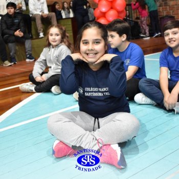 3º e 4º ano vivem momentos especiais ao lado dos pais durante homenagens no Colégio