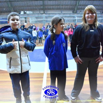 3º e 4º ano vivem momentos especiais ao lado dos pais durante homenagens no Colégio