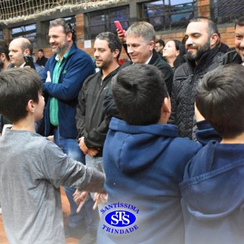 3º e 4º ano vivem momentos especiais ao lado dos pais durante homenagens no Colégio