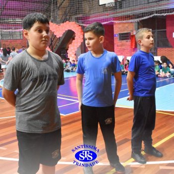 Conexão entre mães e filhos fica evidente nas homenagens do 3º e 4º anos