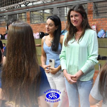 Conexão entre mães e filhos fica evidente nas homenagens do 3º e 4º anos