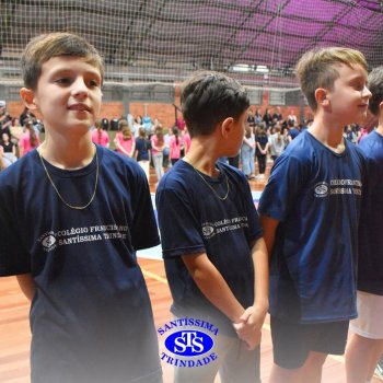 Conexão entre mães e filhos fica evidente nas homenagens do 3º e 4º anos