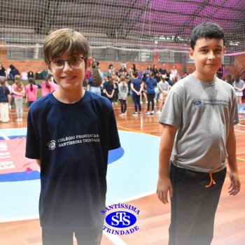Conexão entre mães e filhos fica evidente nas homenagens do 3º e 4º anos