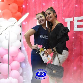 Conexão entre mães e filhos fica evidente nas homenagens do 3º e 4º anos