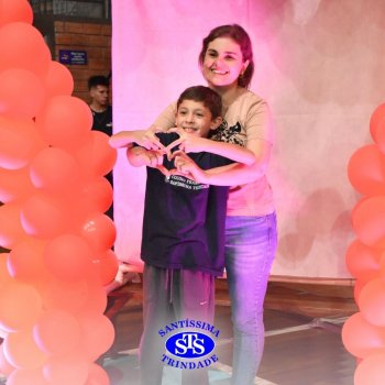 Conexão entre mães e filhos fica evidente nas homenagens do 3º e 4º anos
