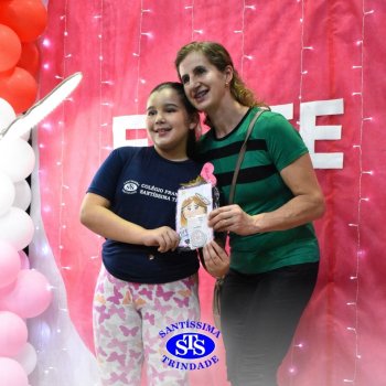 Conexão entre mães e filhos fica evidente nas homenagens do 3º e 4º anos