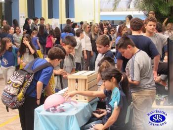 Feira de Ciências com alunos do 6º e 7º anos