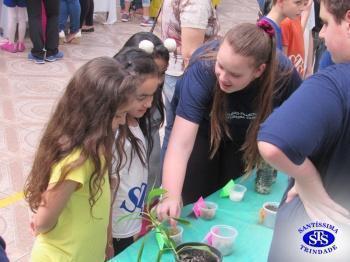 Feira de Ciências com alunos do 6º e 7º anos