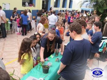 Feira de Ciências com alunos do 6º e 7º anos