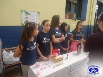 Feira de Ciências com alunos do 6º e 7º anos