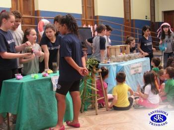 Feira de Ciências com alunos do 6º e 7º anos