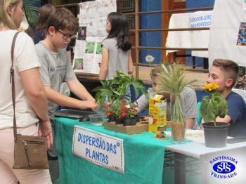 Feira de Ciências com alunos do 6º e 7º anos