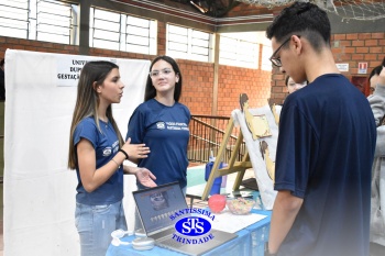 Estudantes colocam em prática seus conhecimentos na Feira de Ciências | 8º ano