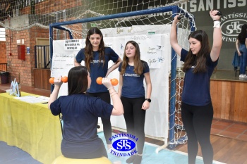 Estudantes colocam em prática seus conhecimentos na Feira de Ciências | 8º ano