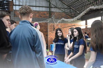 Estudantes colocam em prática seus conhecimentos na Feira de Ciências | 8º ano