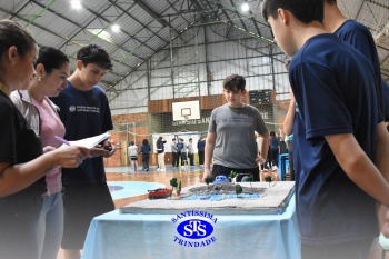 Estudantes colocam em prática seus conhecimentos na Feira de Ciências | 8º ano
