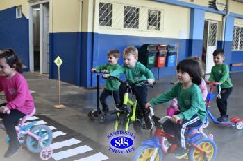Crianças participam de atividade sobre a Semana do Trânsito | Inf. 3