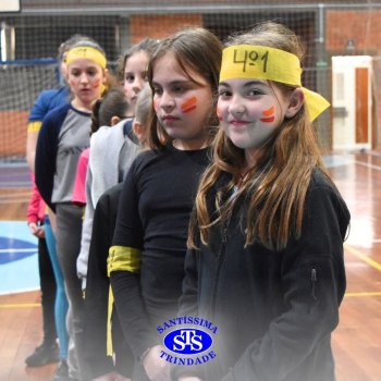 Gincana Esportiva proporciona dinâmicas que incentivam o trabalho em equipe | 4º ano