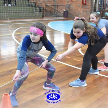 Gincana Esportiva proporciona dinâmicas que incentivam o trabalho em equipe | 4º ano