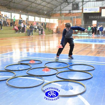 Gincana Esportiva proporciona dinâmicas que incentivam o trabalho em equipe | 4º ano