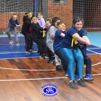 Gincana Esportiva proporciona dinâmicas que incentivam o trabalho em equipe | 4º ano