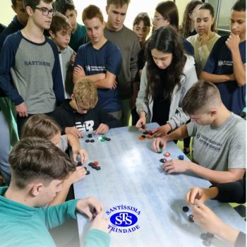 Alunos participam de gincana para retomar conteúdos | 9º ano