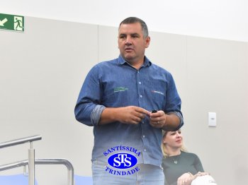 Crianças conhecem o dia a dia de algumas profissões ao ouvir relatos de pais