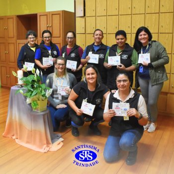 Um carinho para as mães que fazem a educação franciscana acontecer