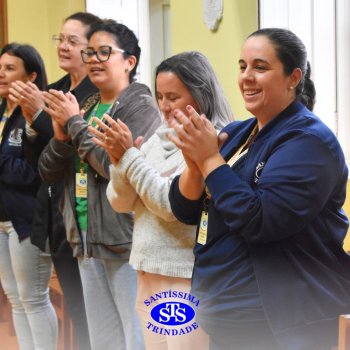 Um carinho para as mães que fazem a educação franciscana acontecer
