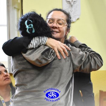 Um carinho para as mães que fazem a educação franciscana acontecer