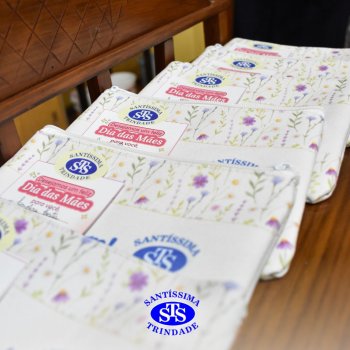 Um carinho para as mães que fazem a educação franciscana acontecer