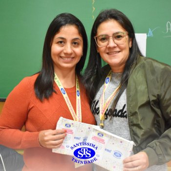 Um carinho para as mães que fazem a educação franciscana acontecer