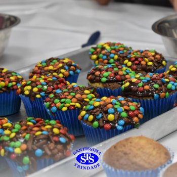 Mães dos estudantes do 5º  ano recebem um doce presente recheado de carinho