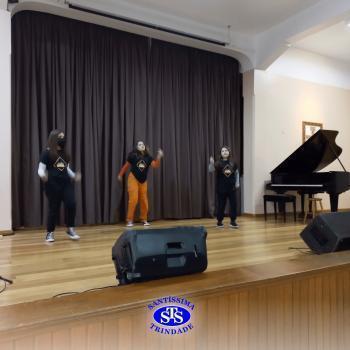 O palco foi todo dos nossos talentosos alunos
