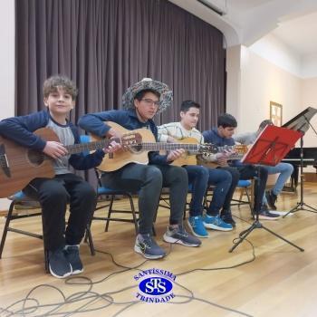 O palco foi todo dos nossos talentosos alunos