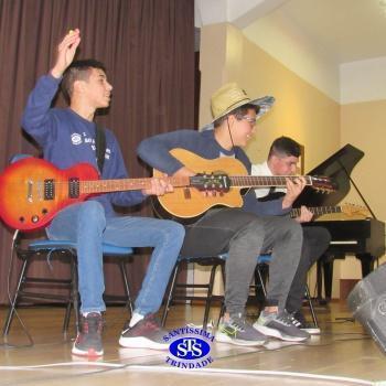O palco foi todo dos nossos talentosos alunos